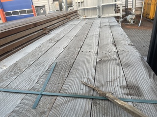 Ca. 60x Douglas planken fijnbezaagd, 32x150mm, lengte 300cm